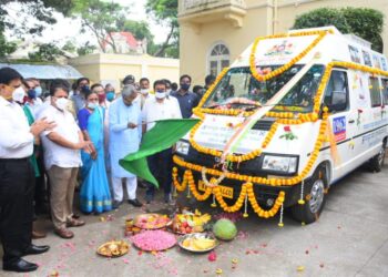 ಪಶು ಸಂಜೀವಿನಿ ವಾಹನಕ್ಕೆ ಚಾಲನೆ ನೀಡಿದ ಎಸ್.ಟಿ.ಸೋಮಶೇಖರ್